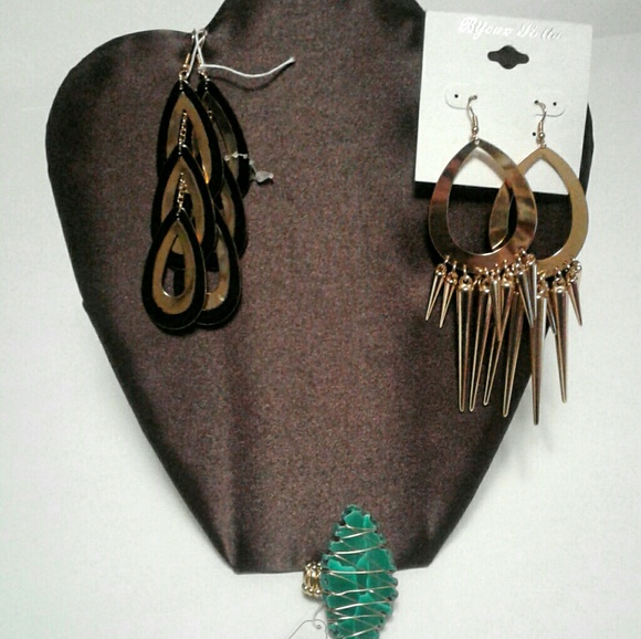 Gold Tone Jewelry Bundle - Picture 1 of 4